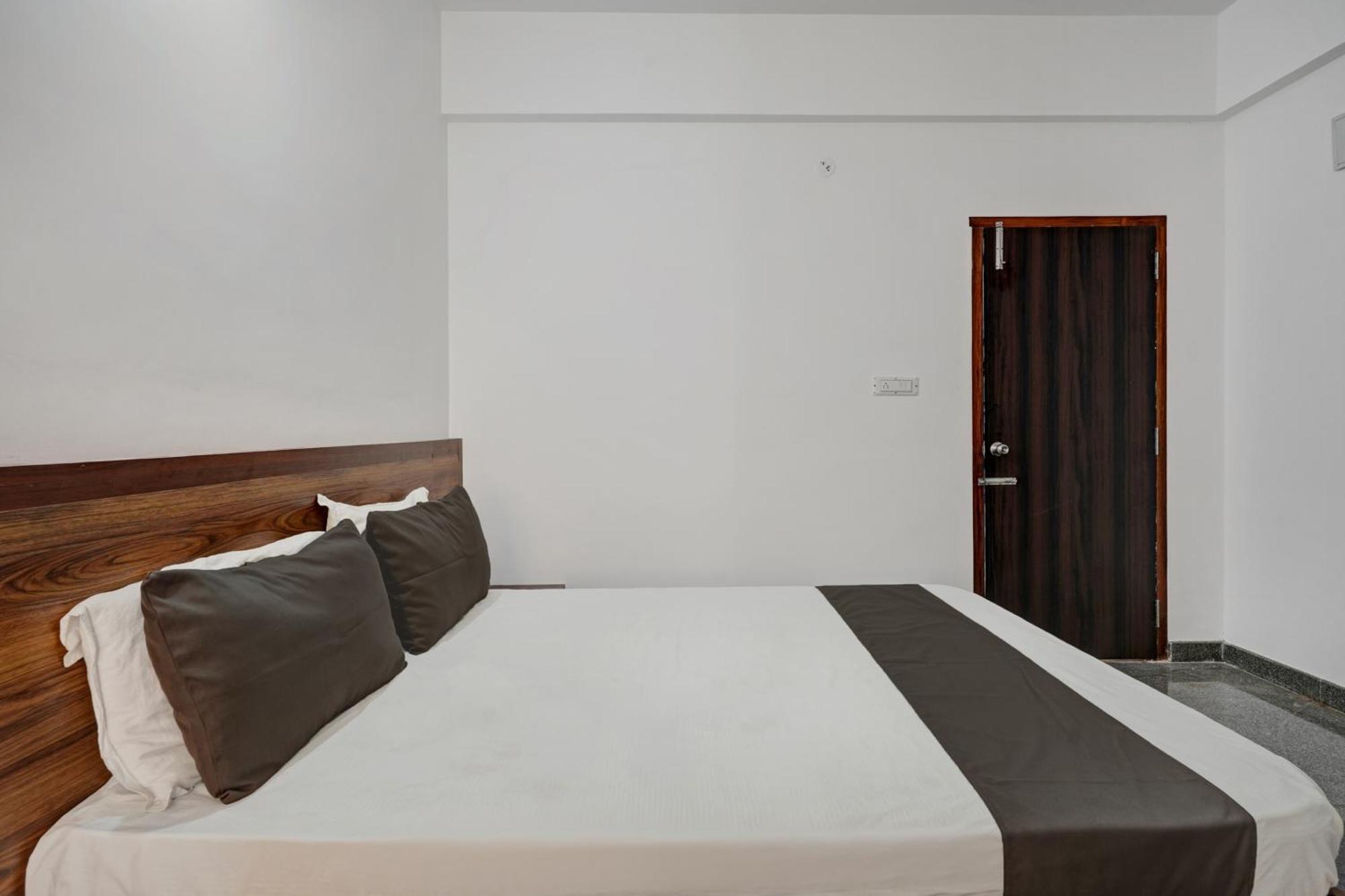 Oyo Hotel Bungalow Inn Lodging & Boarding Bangalore Eksteriør bilde
