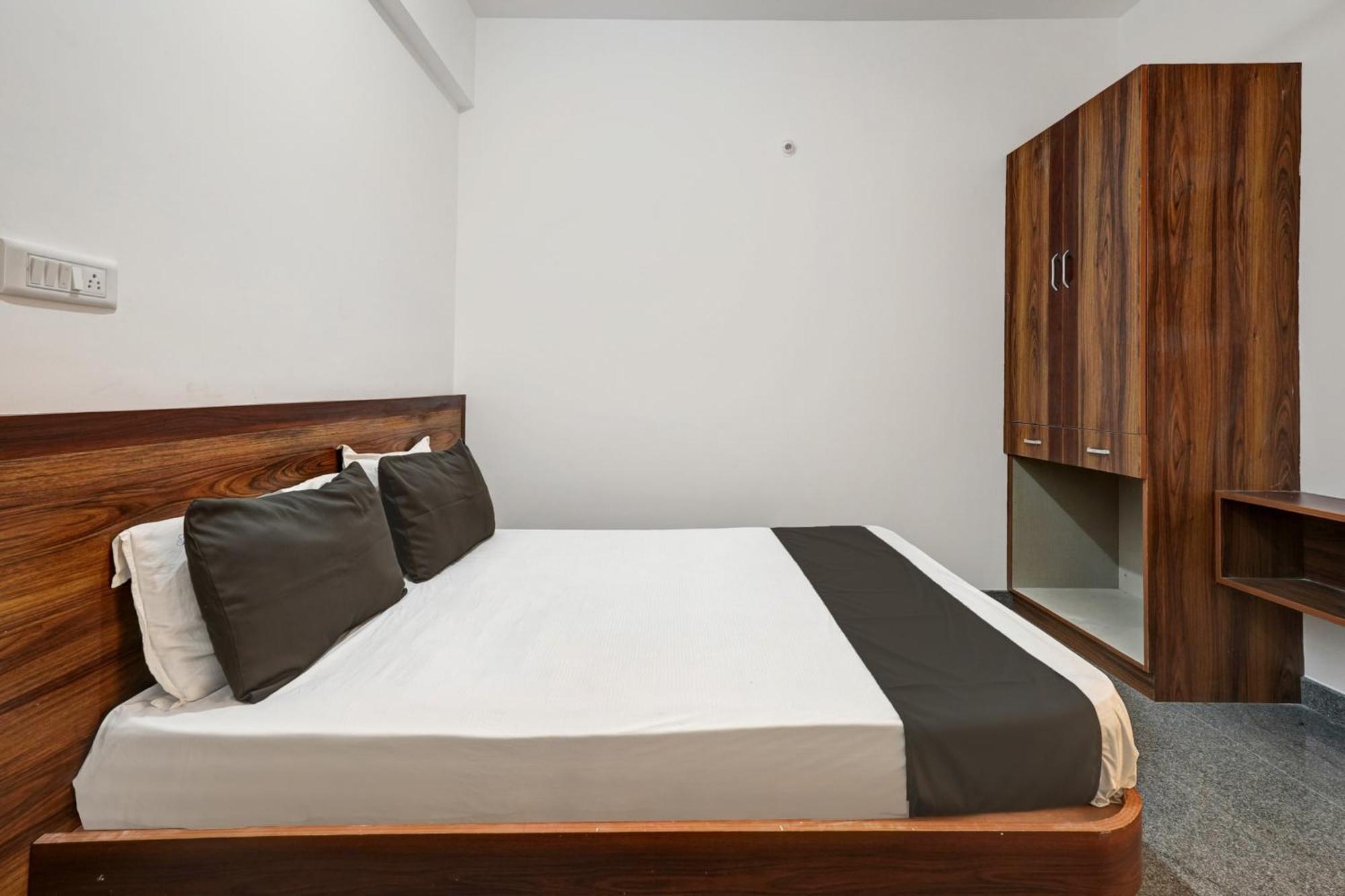 Oyo Hotel Bungalow Inn Lodging & Boarding Bangalore Eksteriør bilde