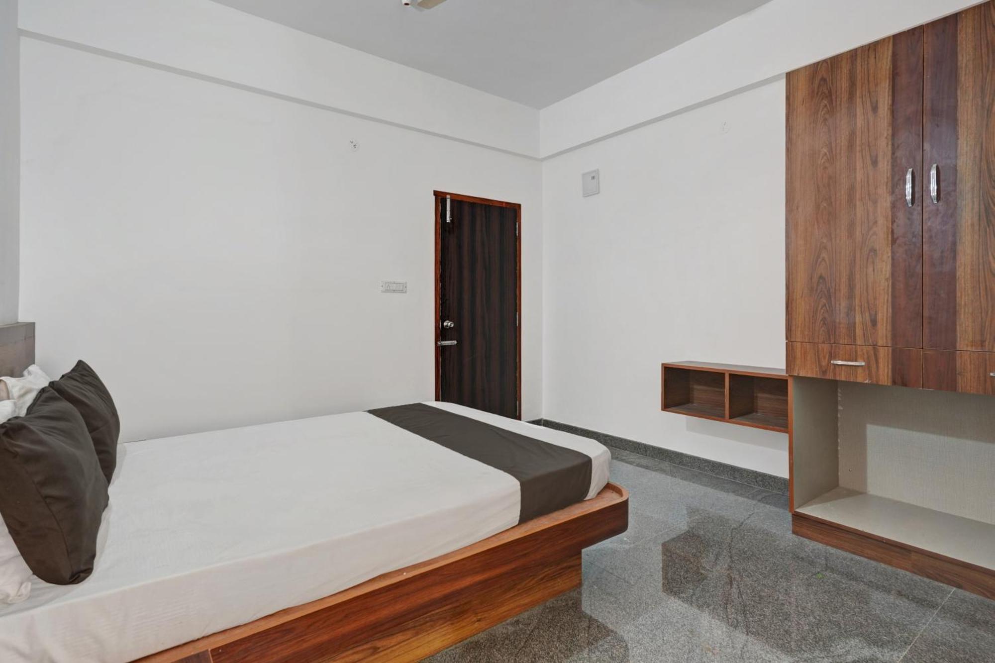 Oyo Hotel Bungalow Inn Lodging & Boarding Bangalore Eksteriør bilde