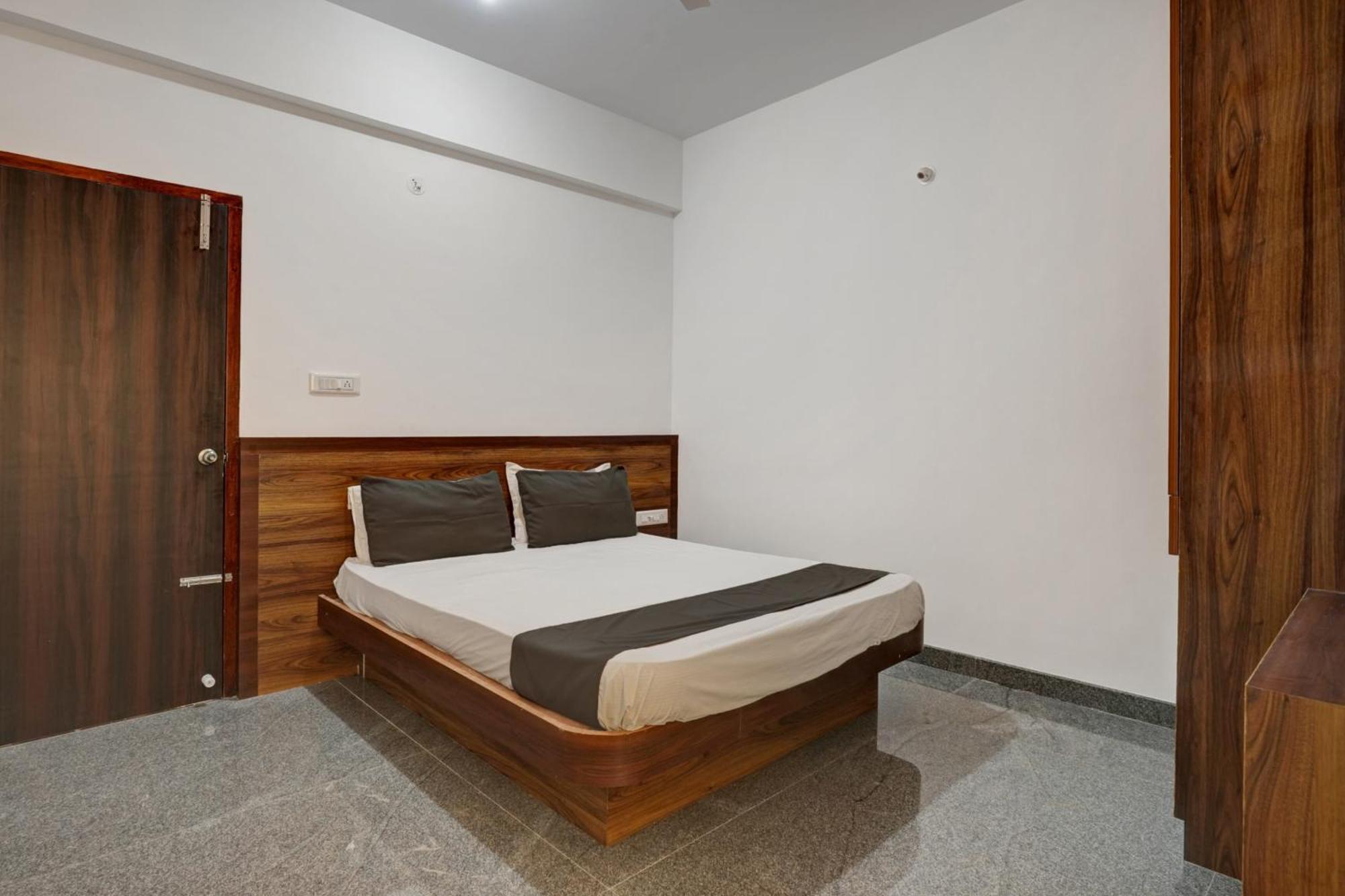 Oyo Hotel Bungalow Inn Lodging & Boarding Bangalore Eksteriør bilde
