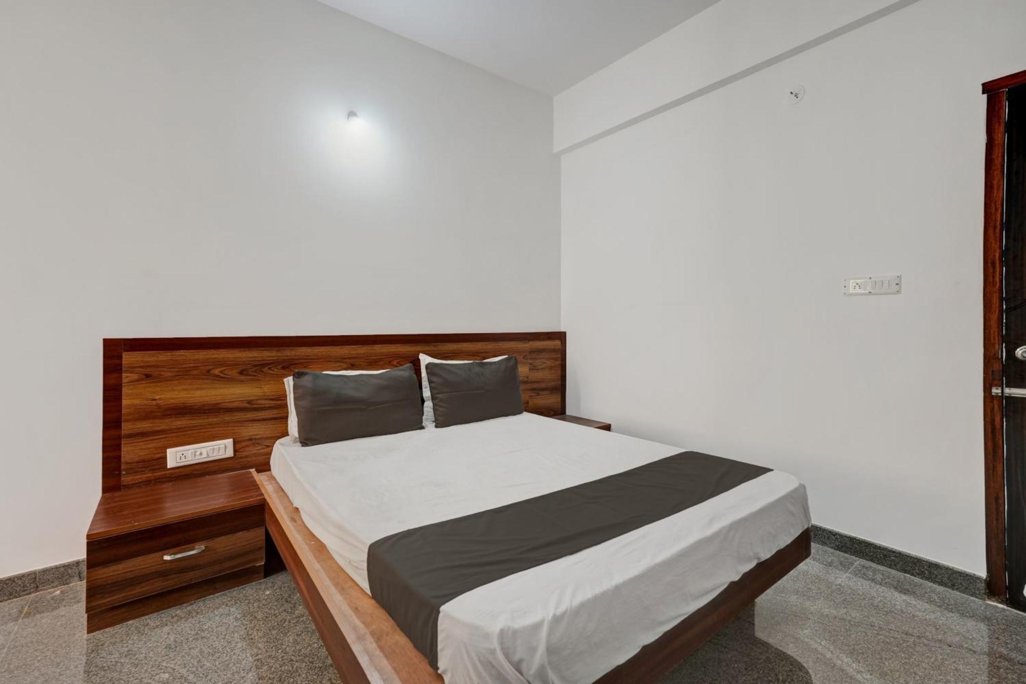 Oyo Hotel Bungalow Inn Lodging & Boarding Bangalore Eksteriør bilde